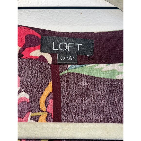 LOFT Women’s Floral Wrap Romper Dress Sz 00 Sleeveless V-Neck Lightweight Summer - Picture 2 of 6